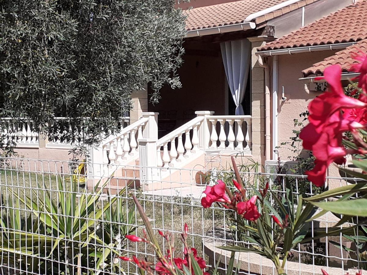 B&B Gite D'Ayran Saint-Quentin-la-Poterie Buitenkant foto