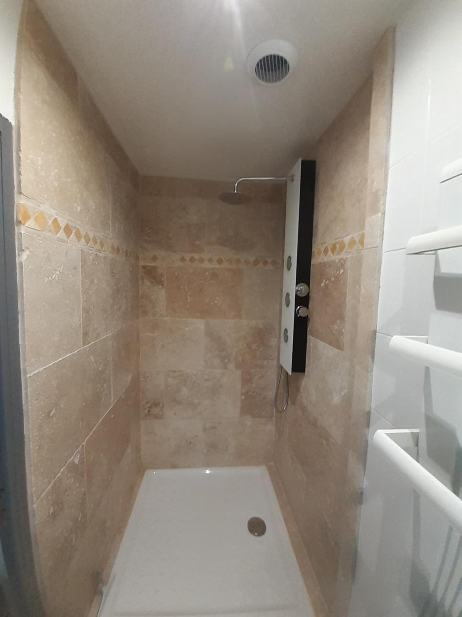 B&B Gite D'Ayran Saint-Quentin-la-Poterie Buitenkant foto